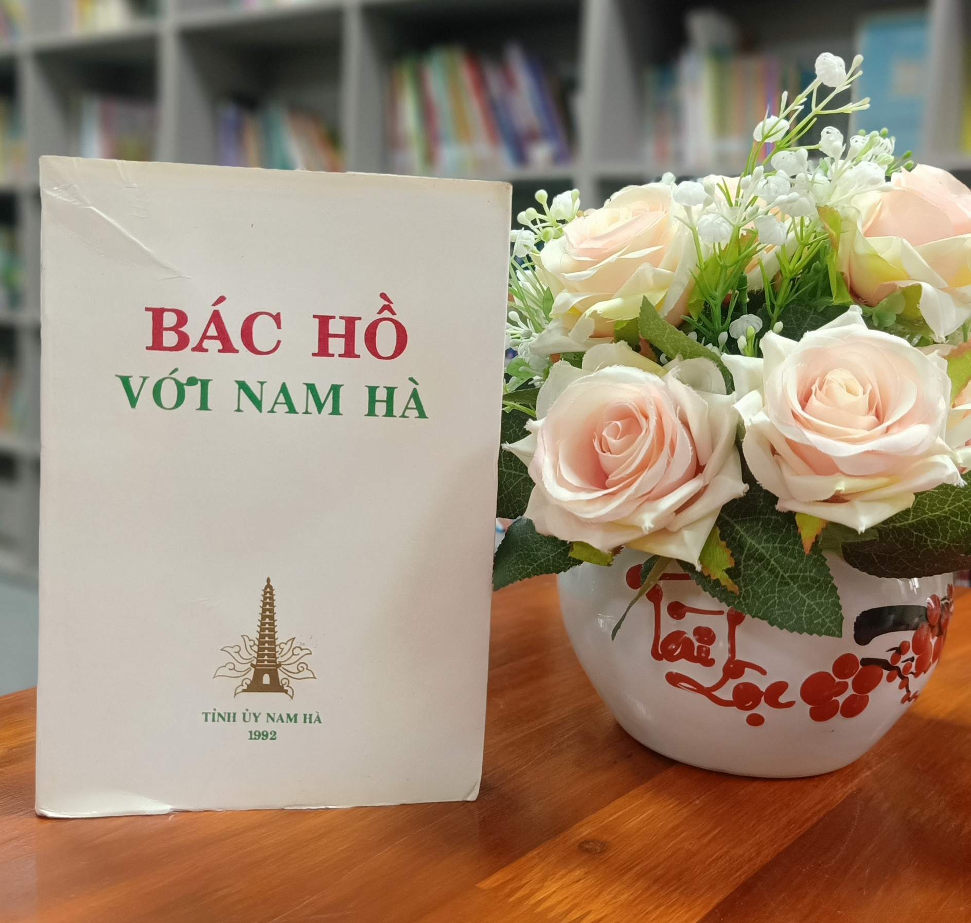 Giới thiệu cuốn sách: "Bác Hồ với Nam Hà"