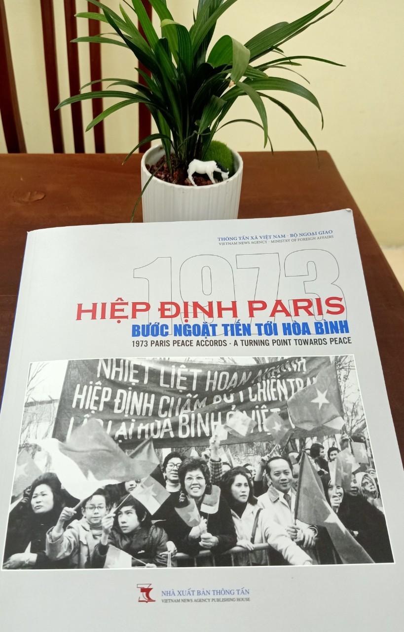 Giới thiệu sách: Hiệp định Paris 1973 - Bước ngoặt tiến tới hoà bình